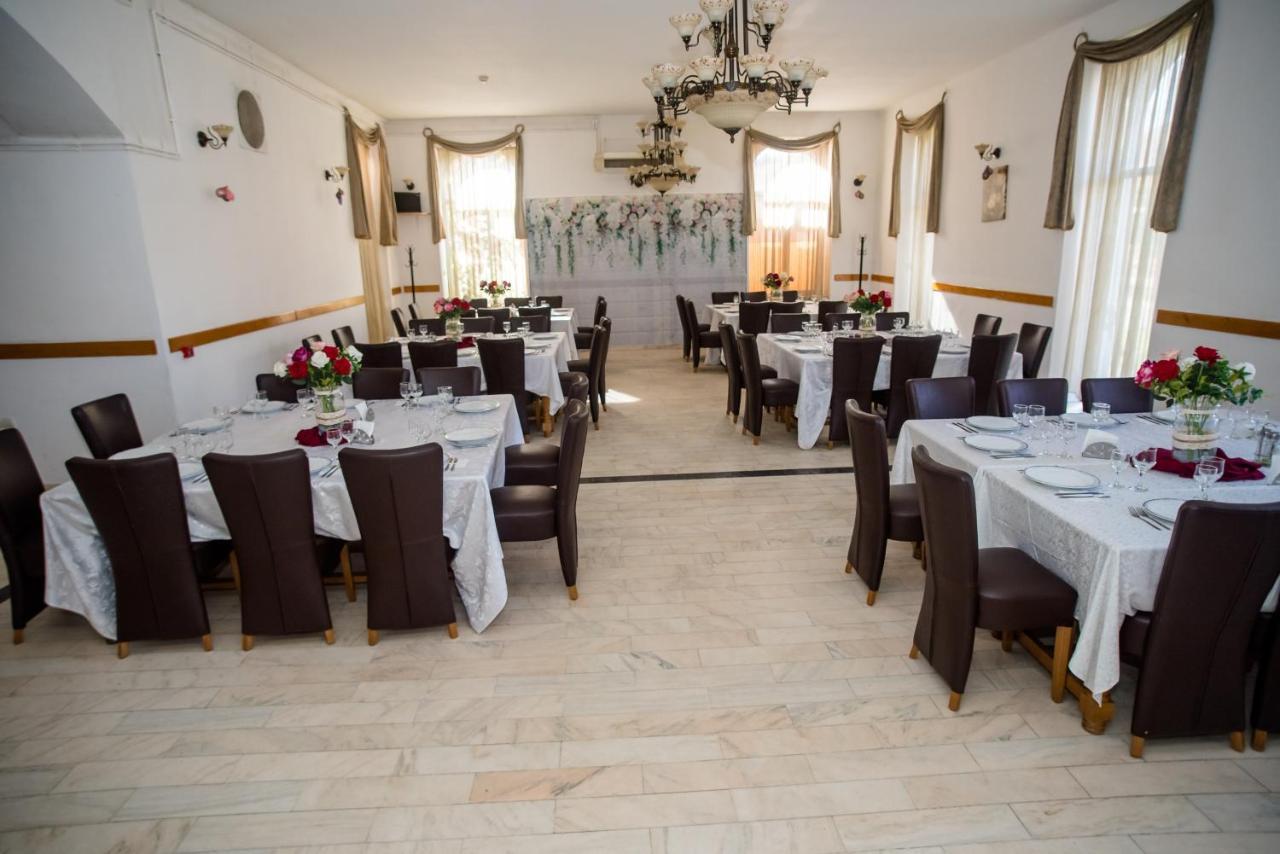 Hotel Marion Dumbraveni  Esterno foto