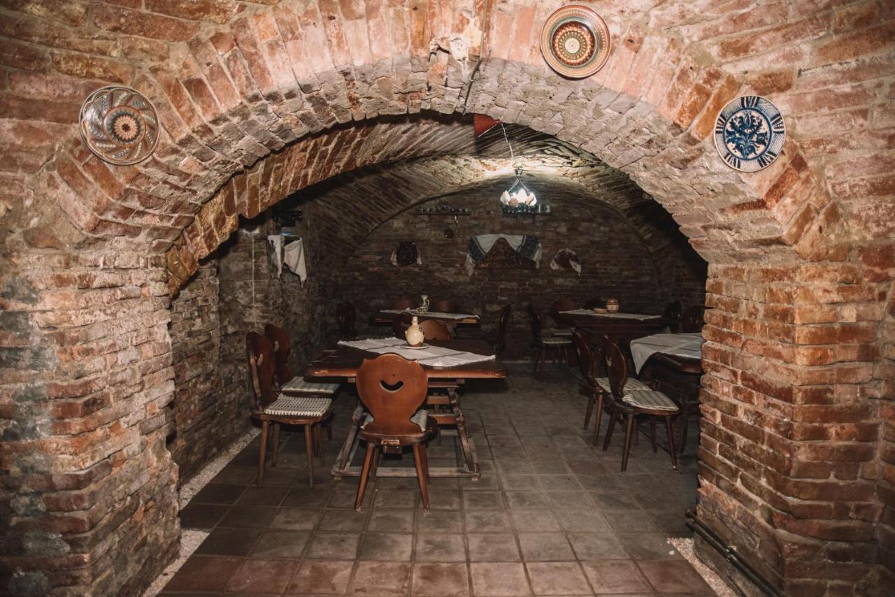 Hotel Marion Dumbraveni  Esterno foto
